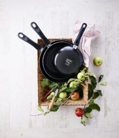 GreenChef Diamond Wokpan 28cm - Zwart - Inductie - PFAS-vrij 8 GreenChef Diamond Wokpan 28cm - Zwart - Inductie - PFAS-vrij -Pot Benodigdheden Winkel 1038x1200 3
