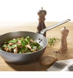 DeBuyer Mineral B Element Hapjespan - Ø 28 Cm 11 DeBuyer Mineral B Element Hapjespan - Ø 28 Cm -Pot Benodigdheden Winkel 1122x1200