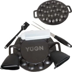 YUGN BLACK Poffertjespan Poffertjesmaker 6 Delige Set - 19 Poffertjes Incl Doseerfles Kwast Poffertjesvork Siliconen Ovenwanten - Platte Onderkant Poffertjespan Inductie Poffertjespan Elektrisch - Cadeau Tip -Pot Benodigdheden Winkel 1198x1200 2