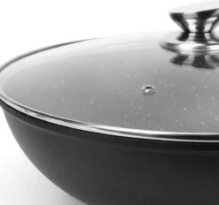 Cheffinger | Luxe Wokpan Met Deksel | 36CM | Alle Warmtebronnen | Oriental 7 Cheffinger | Luxe Wokpan Met Deksel | 36CM | Alle Warmtebronnen | Oriental -Pot Benodigdheden Winkel 1200x1127