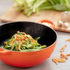 Le Creuset Wokpan / Balti Dish - Mat Zwart - ø 24 Cm / 2.7 Liter - Geëmailleerde Anti-aanbaklaag 12 Le Creuset Wokpan / Balti Dish - Mat Zwart - ø 24 Cm / 2.7 Liter - Geëmailleerde Anti-aanbaklaag -Pot Benodigdheden Winkel 1200x1200 258