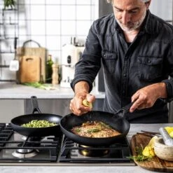 KitchenAid Classic Forged Aluminium Wok ø28cm - Zwart - Inductie - Anti-aanbak -Pot Benodigdheden Winkel 1200x1200 267