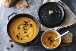 Staub Ronde Braadpan - Ø28 Cm - Zwart -Pot Benodigdheden Winkel 1200x801 10