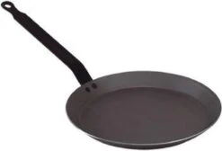 De Buyer Carbone Plus Crêpe- En Pannenkoekenpan - Ø 26cm - Plaatstaal 8 De Buyer Carbone Plus Crêpe- En Pannenkoekenpan - Ø 26cm - Plaatstaal -Pot Benodigdheden Winkel 1200x814 3