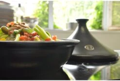 Emile Henry Tajine - Ø32 Cm - Fusain -Pot Benodigdheden Winkel 1200x814 4