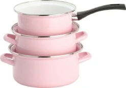 Lite-Body Pannenset - 3-delig - 2 Kookpannen & 1 Steelpan - Emaille - Serafijn Roze 7 Lite-Body Pannenset - 3-delig - 2 Kookpannen & 1 Steelpan - Emaille - Serafijn Roze -Pot Benodigdheden Winkel 1200x836 1