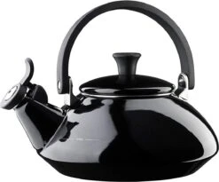 Le Creuset Fluitketels Zen Fluitketel Zwart, 1,5 Ltr -Pot Benodigdheden Winkel 1200x997 4